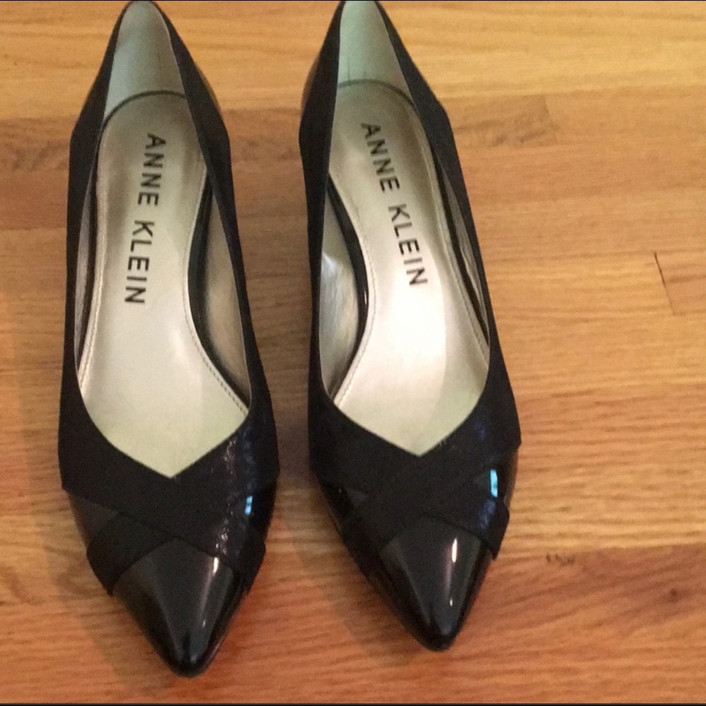 AK Anne Klein Maddyrose Kitten Heels NIB